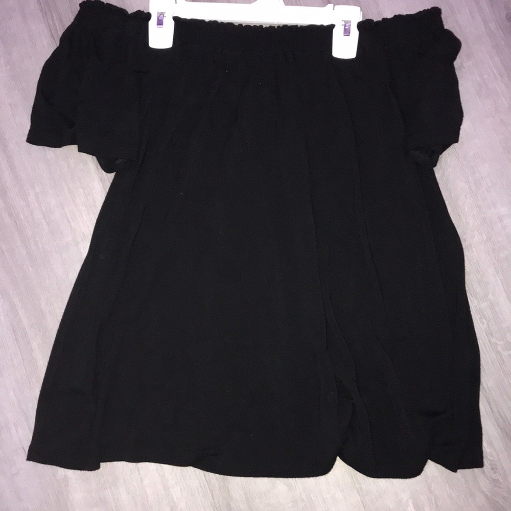 off the shoulder T Shirtb